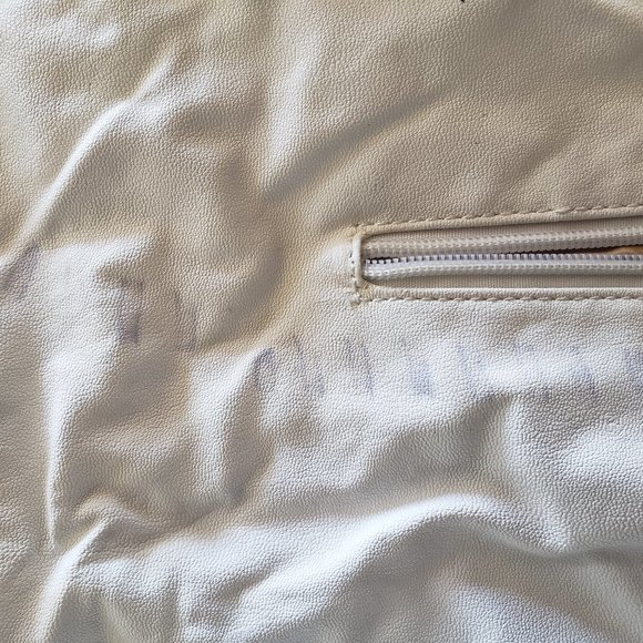 Hand Bag - Picture 4 of 4